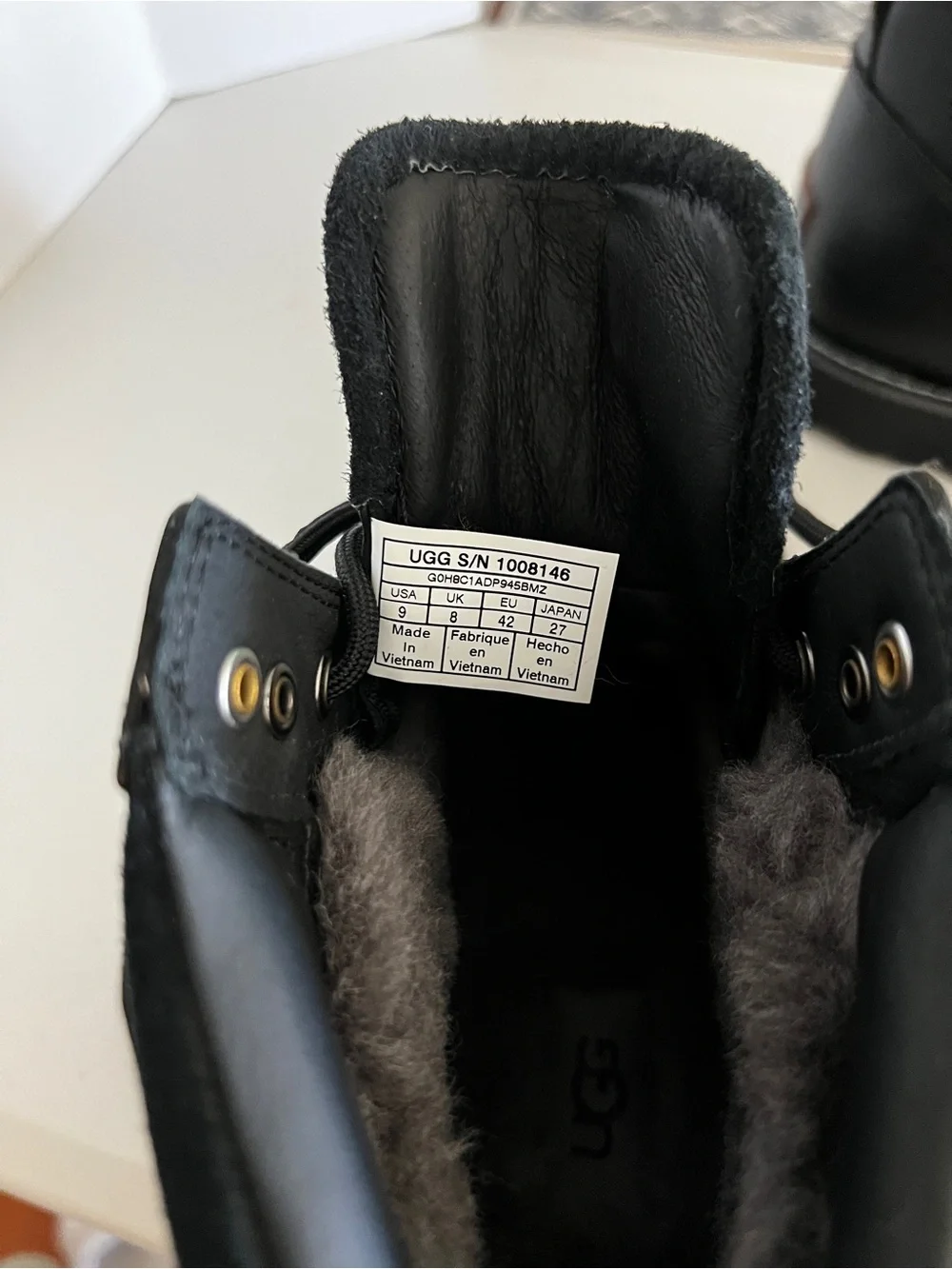 UGG new without